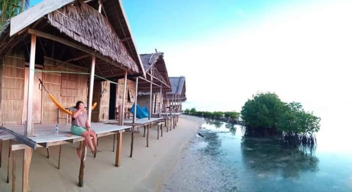 Mawar Homestay Besir Exterior foto